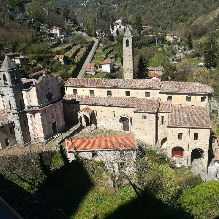 Casa Margherita Lägenhet Ceriana Exteriör bild